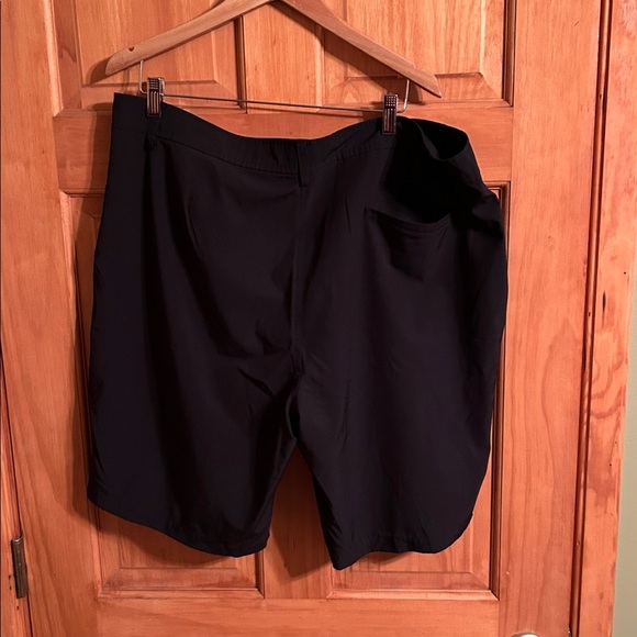 32 Degrees Cool Black Shorts - Picture 4 of 4